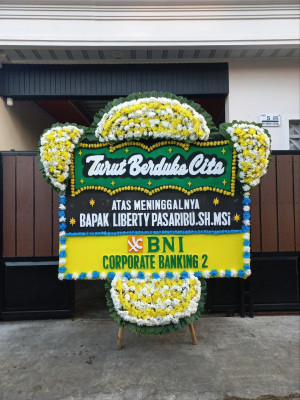 Papan Bunga Duka di Dewantara