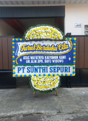 Papan Bunga Duka di Dewantara